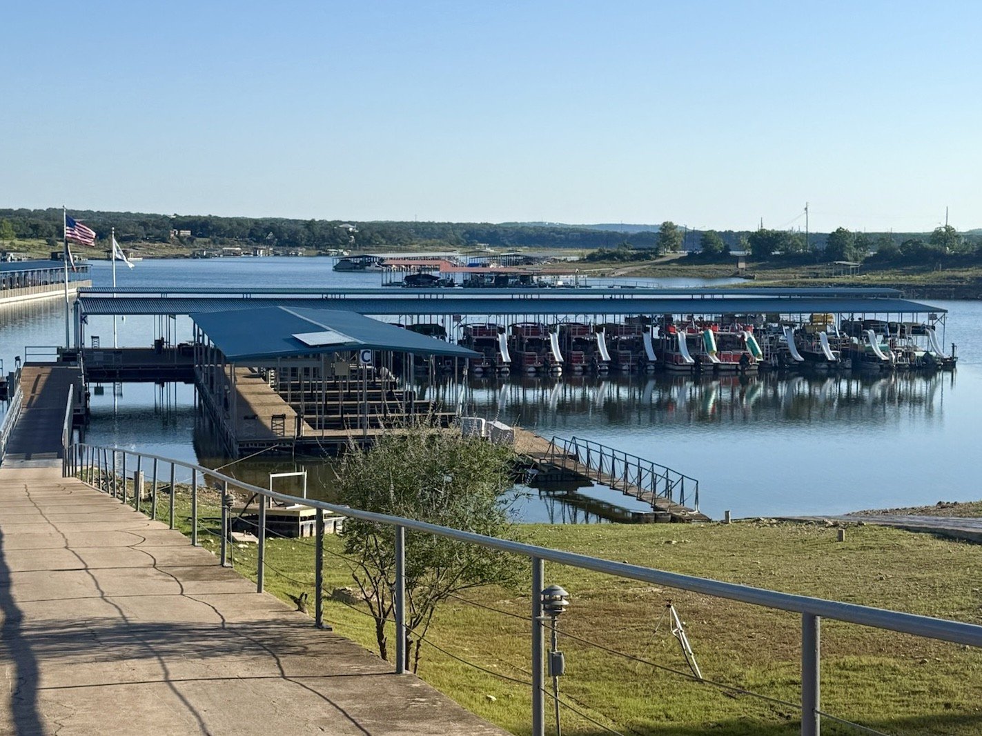 Charter boats Lake Travis